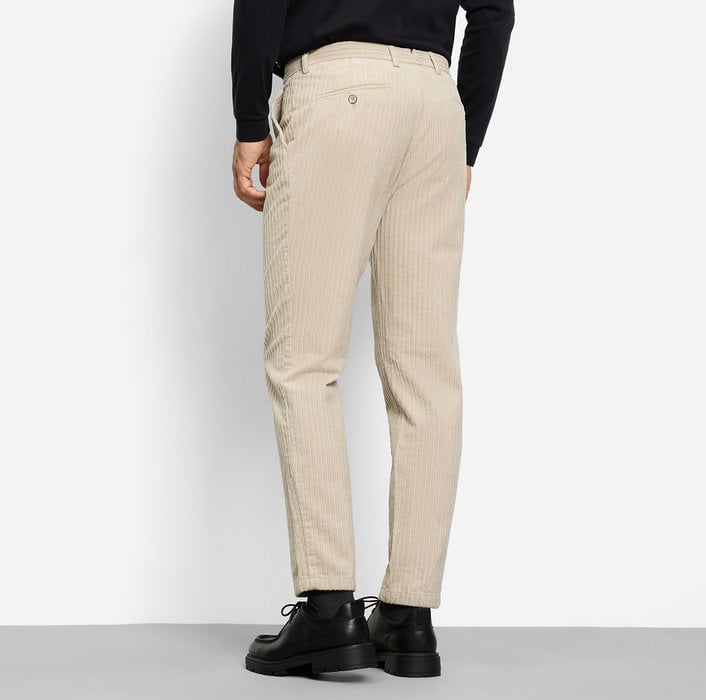 OLYMP Chino – Bild 6 von 7 OLYMP Chino – Bild 6 von 7