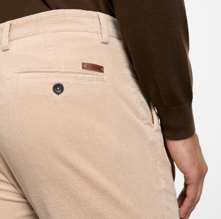 OLYMP Chino – Bild 7 von 7 OLYMP Chino – Bild 7 von 7