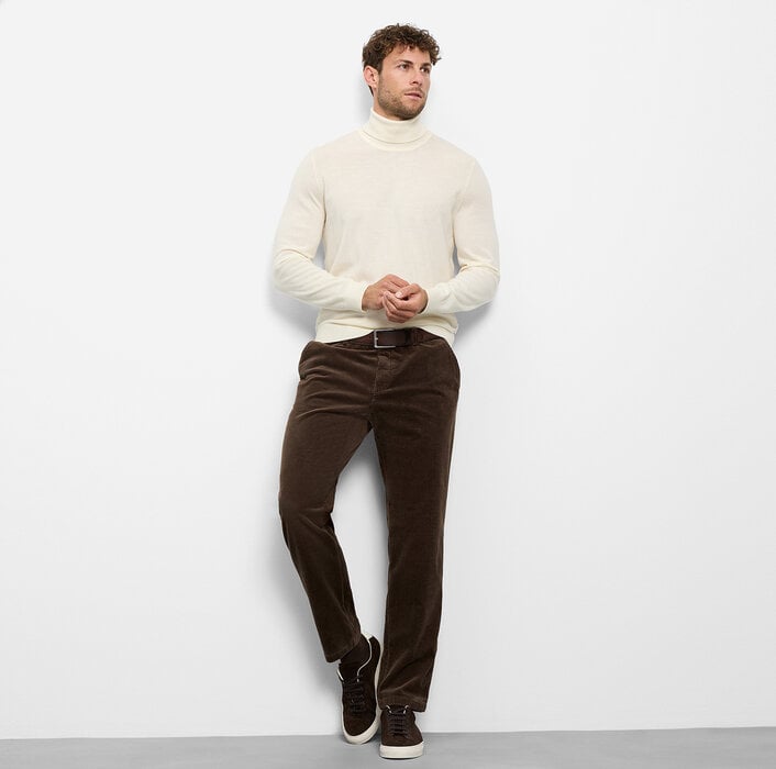 OLYMP Chino – Bild 2 von 7 OLYMP Chino – Bild 2 von 7