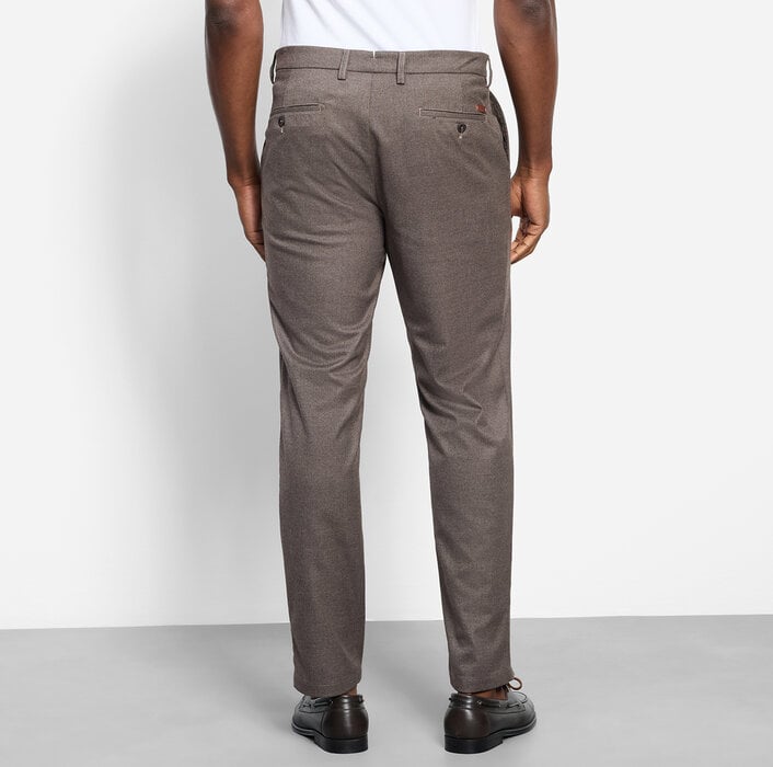 OLYMP Chino – Bild 6 von 7 OLYMP Chino – Bild 6 von 7